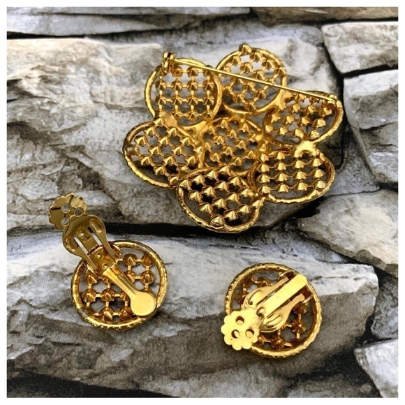 Vintage Figural Flower Art Glass Aurora Borealis Gold Brooch Pin Clip Earrings - Picture 7 of 7